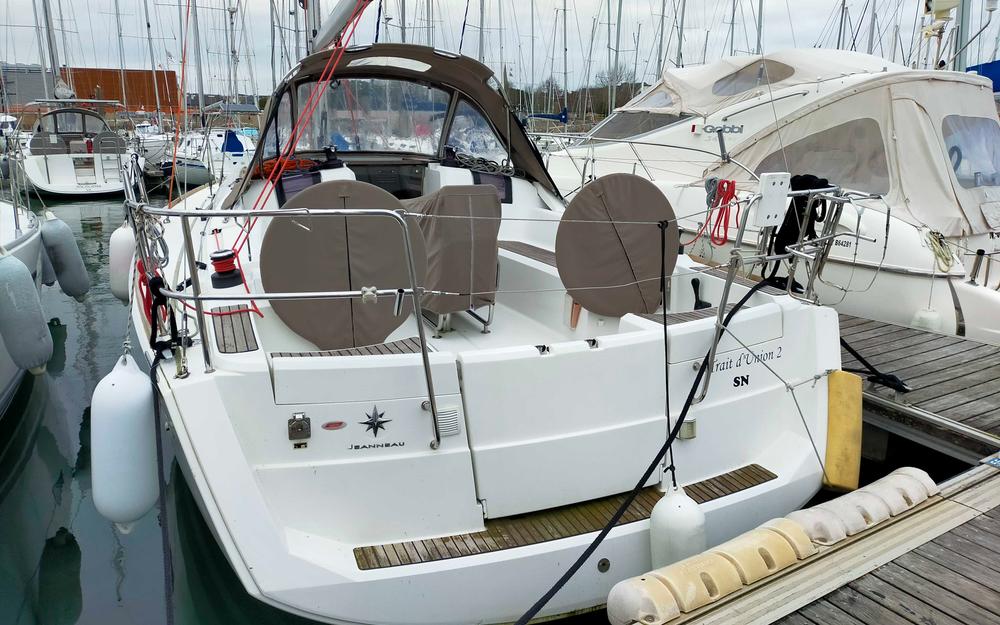 slider 0 Jeanneau Sun Odyssey 379